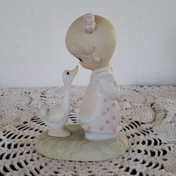 Vtg Precious Moments "Make a Joyful Noise" Porcelain Figurine - 1978 - E-1374/G - Picture 3 of 7